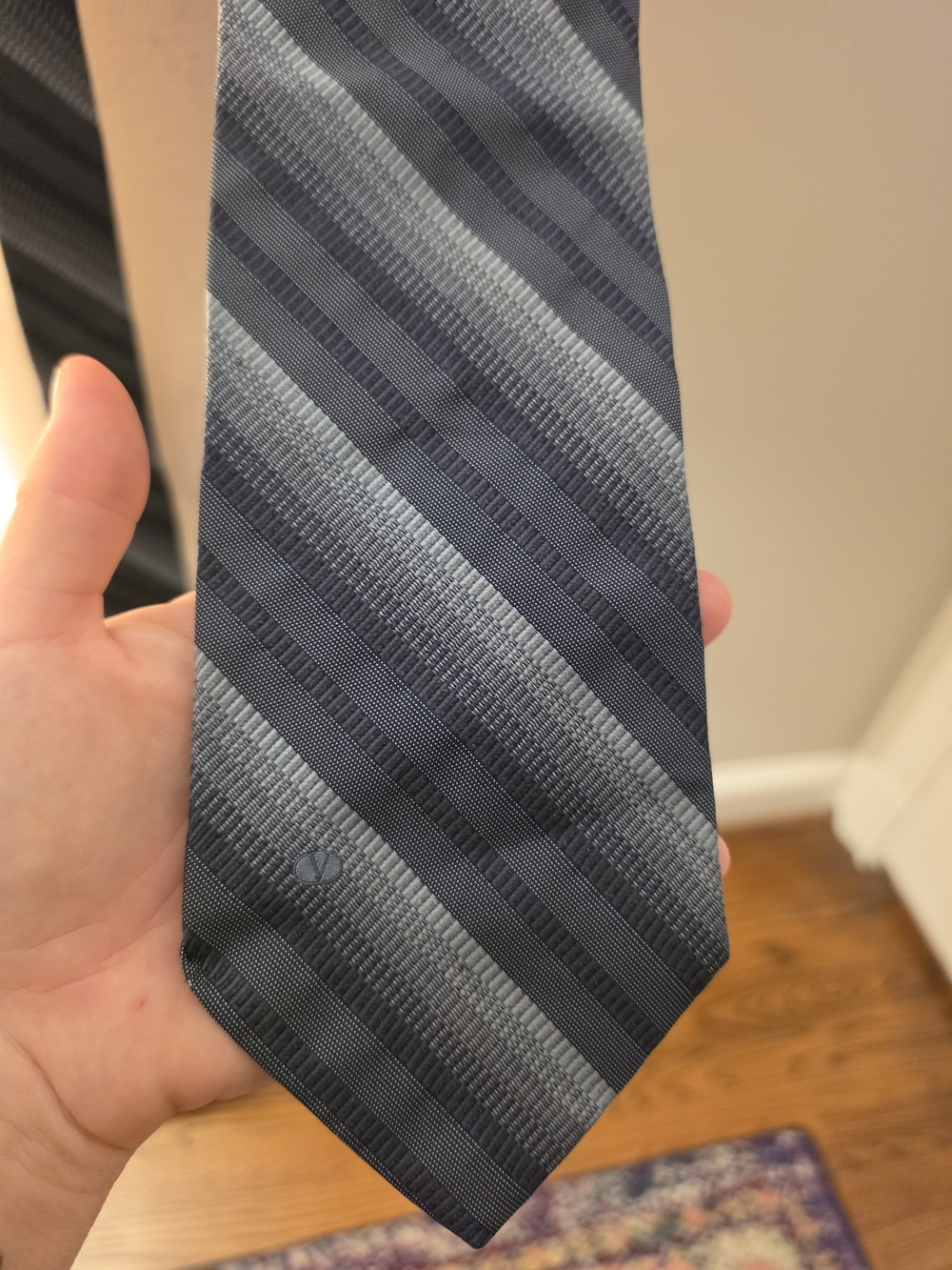 Valentino Cravatte Classic Striped Men’s Neck Tie in Navy and Light Gray